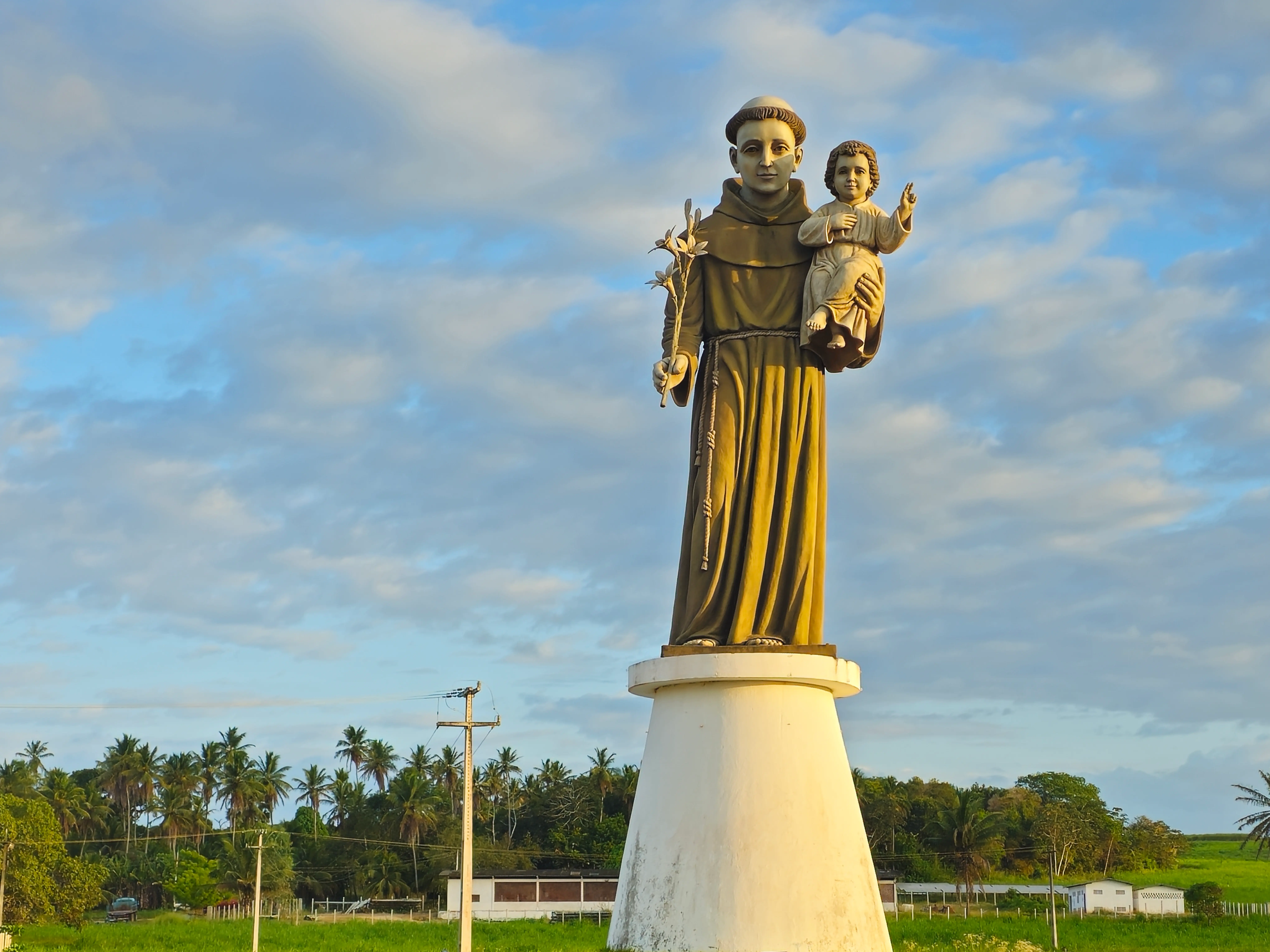 Estátua de Santo Antônio